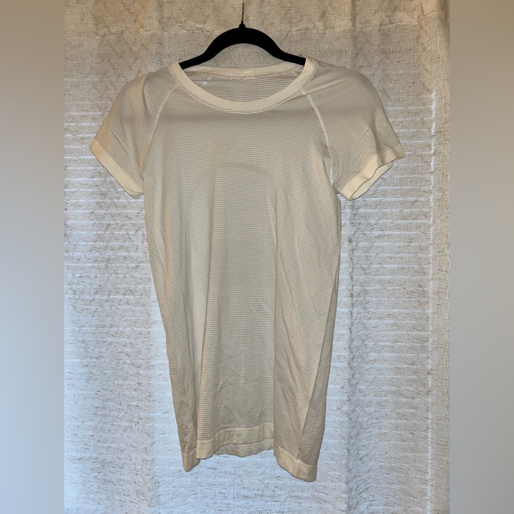 Lululemon Swiftly white Short Sleeve